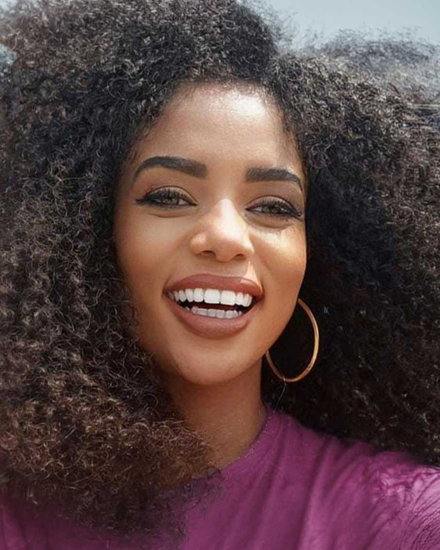 Foto da consultora Larissa